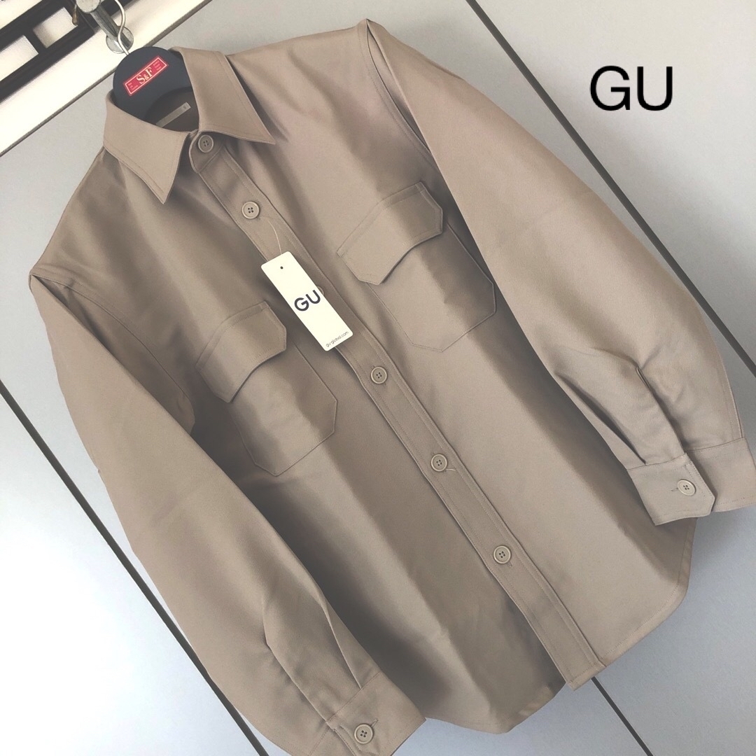 GU(ジーユー)の☆タグ付き新品未使用　GU オーバーサイズCPO長袖シャツ　ベージュ　S☆ メンズのトップス(シャツ)の商品写真