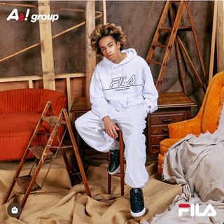 フィラ(FILA)の【最終値下げ】FILA Aぇ!group 着用　コラボモデル(パーカー)