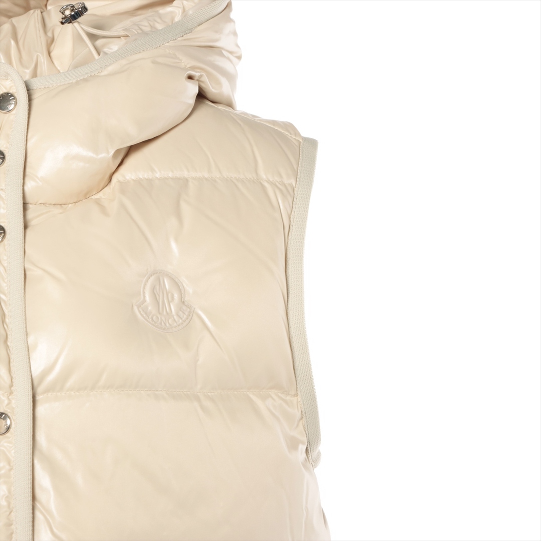 MONCLER(モンクレール)のモンクレール  ラム  アイボリー レディース その他アウター レディースのジャケット/アウター(その他)の商品写真