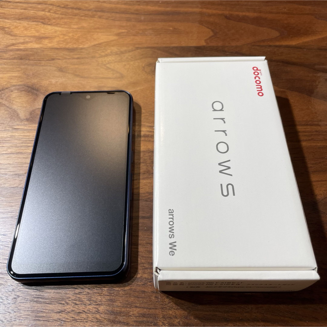 富士通(フジツウ)の【新品】FUJITSU arrows We F-51B スマホ/家電/カメラのスマートフォン/携帯電話(スマートフォン本体)の商品写真