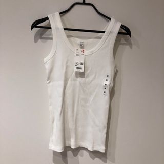 ユニクロ(UNIQLO)の【新品・未使用】ユニクロ　リブタンクトップ　ホワイト　Mサイズ　白(タンクトップ)