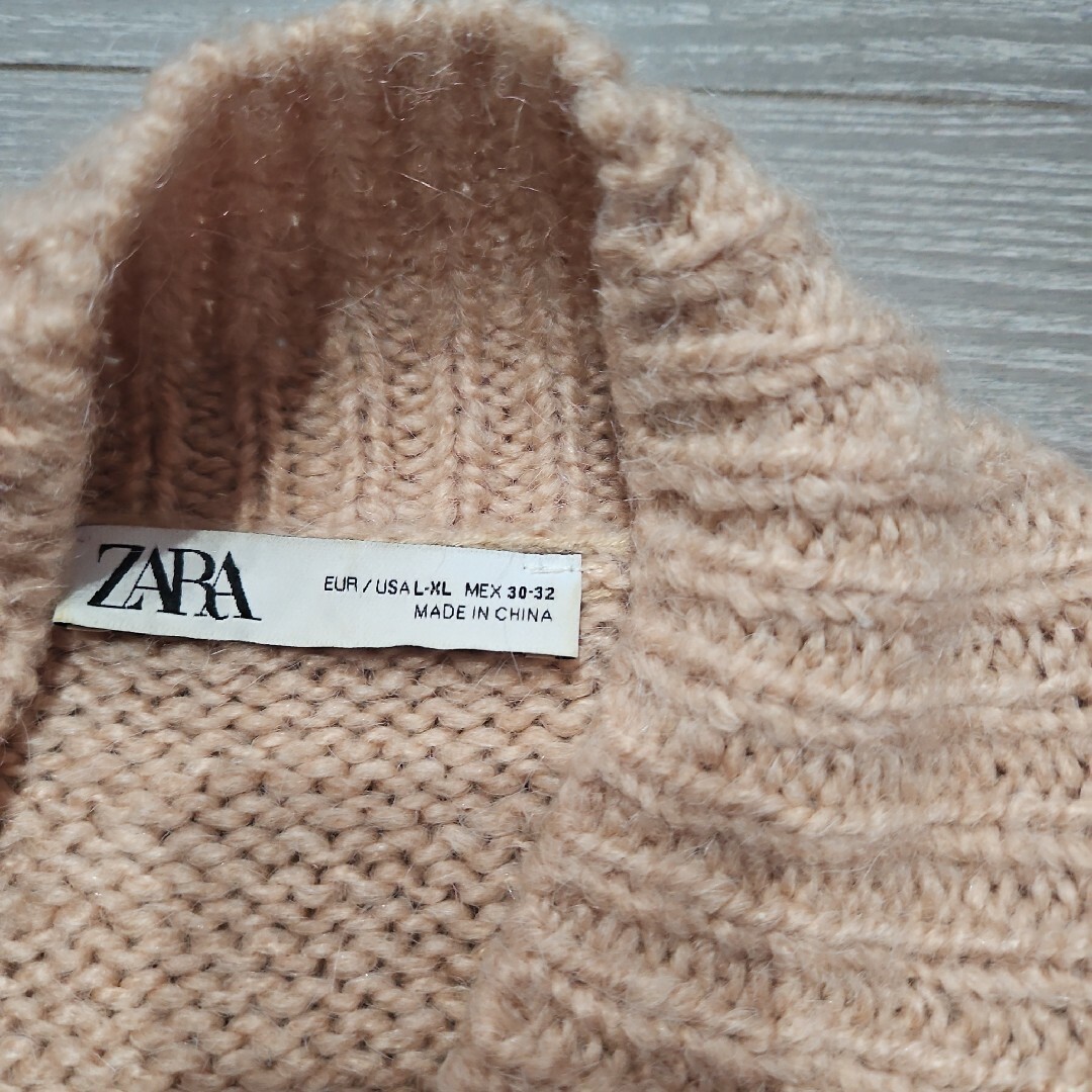 ZARA(ザラ)のZARAニット　ザラセーター　ベージュ　茶色 レディースのトップス(ニット/セーター)の商品写真