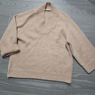 ザラ(ZARA)のZARAニット　ザラセーター　ベージュ　茶色(ニット/セーター)