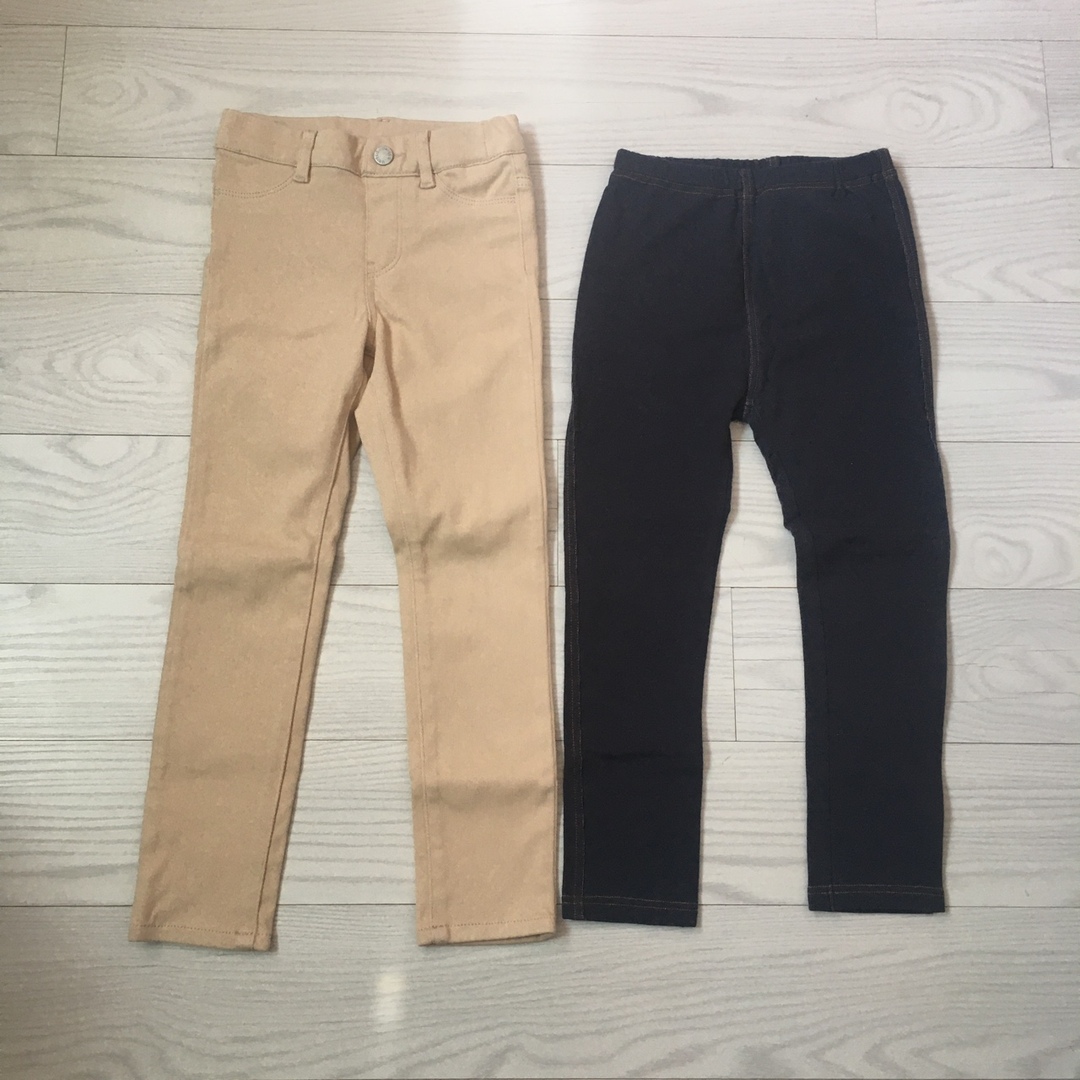 UNIQLO(ユニクロ)のユニクロ ストレッチパンツ&ストレッチデニムレギンス 110サイズ キッズ/ベビー/マタニティのキッズ服女の子用(90cm~)(パンツ/スパッツ)の商品写真