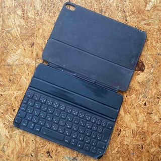 アイパッド(iPad)のsmart keyboard folio iPad 11インチ(iPadケース)