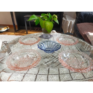 昭和レトロ　ガラスピンク皿＋かき氷皿(食器)