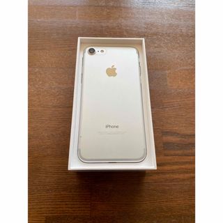 アイフォーン(iPhone)のiPhone7 128GB(スマートフォン本体)