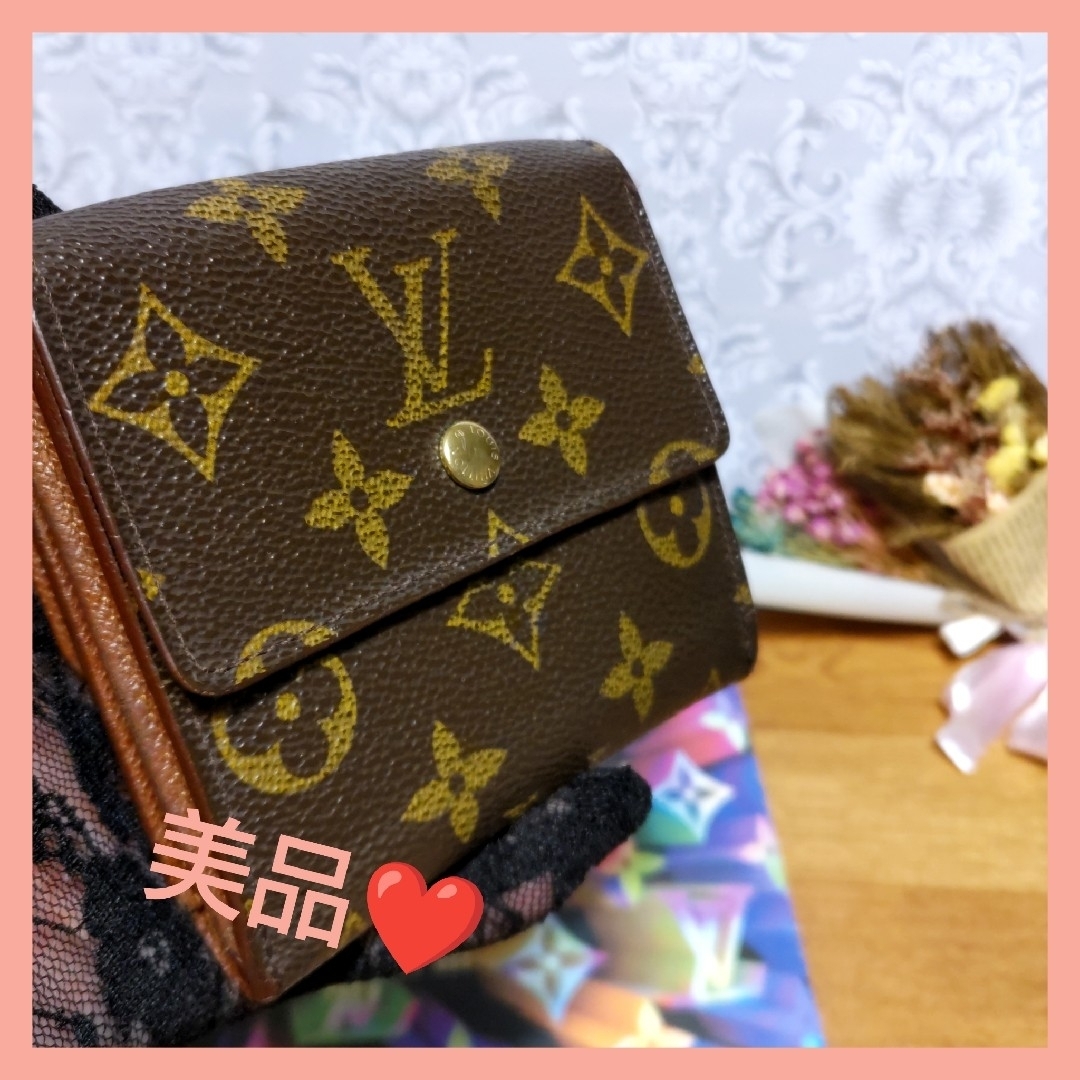 【ラクマ準公認】❤️美品❤️ コンパクトながら収納性も兼ね備えた折財布????ファッション小物