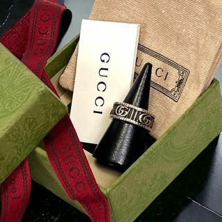 グッチ(Gucci)の【美品】グッチ　マーモント　リング　アラベスク　シルバー　アクセ　黒　ブラック(リング(指輪))