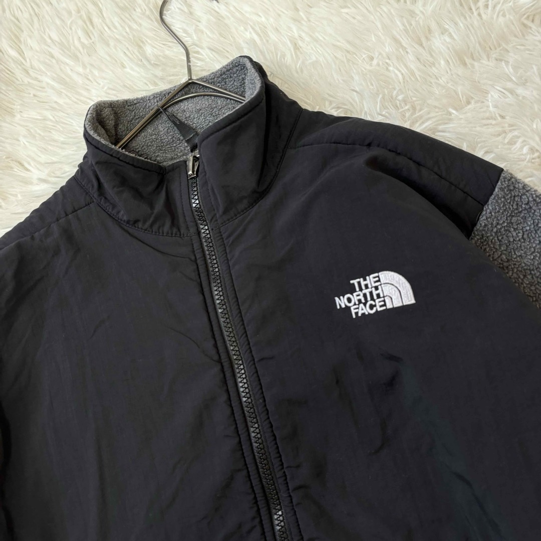 THE NORTH FACE(ザノースフェイス)のUSA規格ノースフェイスデナリジャケット刺繍ロゴボアフリース古着アウターグレー レディースのジャケット/アウター(ブルゾン)の商品写真