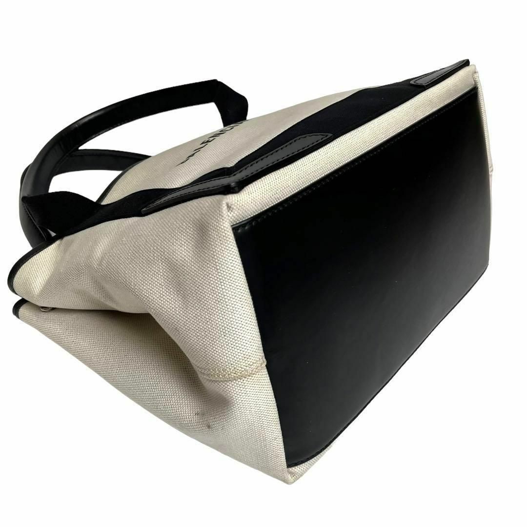 Balenciaga(バレンシアガ)の【美品】バレンシアガ　トートバッグ　カバス　キャンバス　白　ブラック　ホワイト レディースのバッグ(ハンドバッグ)の商品写真