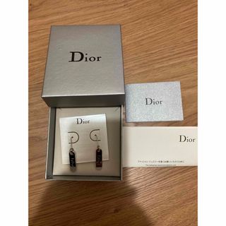 ディオール(Dior)の新品　国内百貨店購入　男女兼用　ギャランティカード有　ディオール　揺れるピアス　(ピアス)