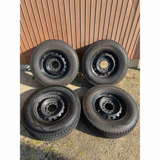 ダンロップ(DUNLOP)の国産　2019年製　スタッドレス　195/80R15 4本　純正　ハイエース(タイヤ・ホイールセット)