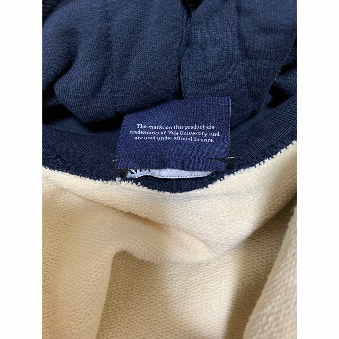 ZARA(ザラ)のZARA YALE  ™ UNIVERSITY クロップド　パーカー レディースのトップス(パーカー)の商品写真