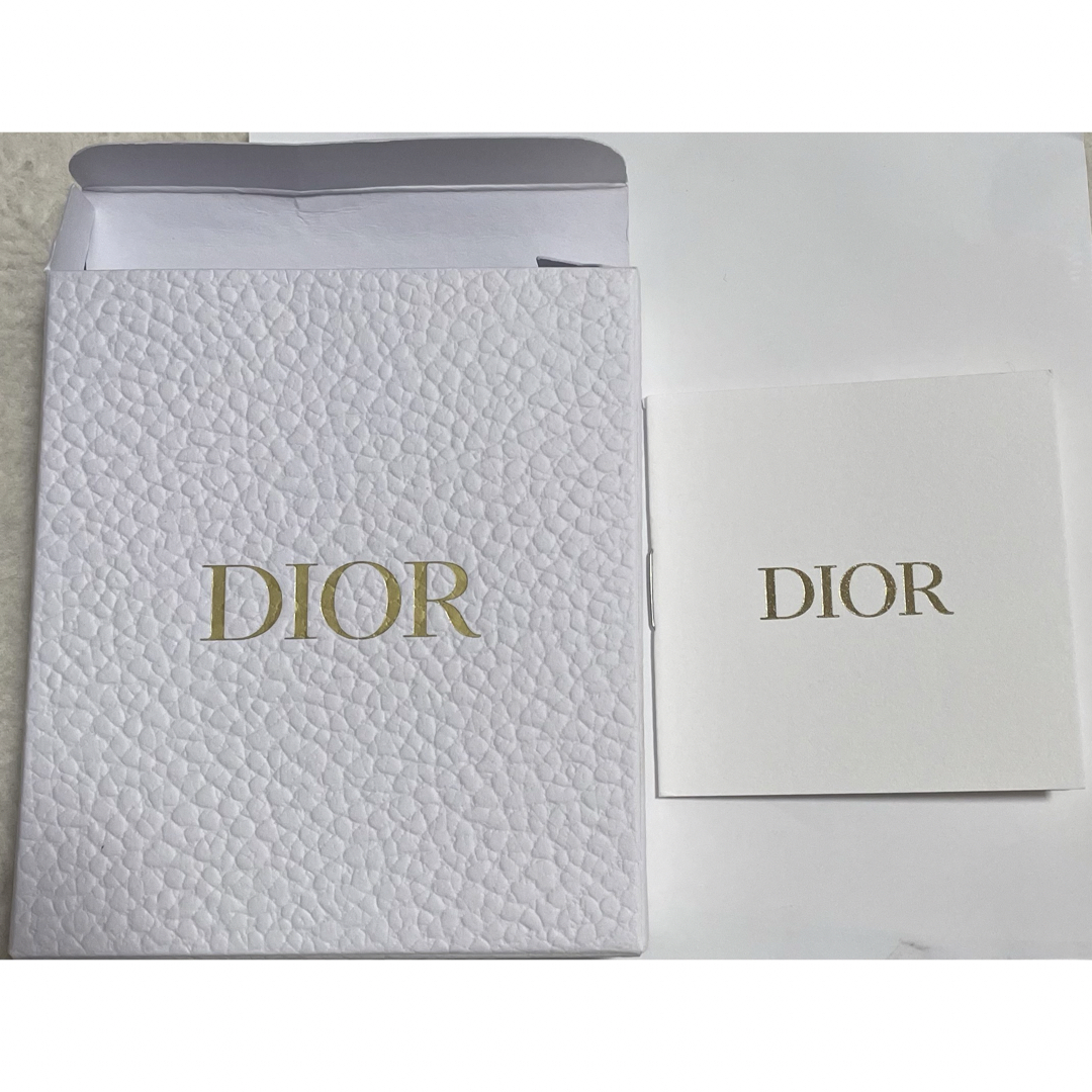 Christian Dior(クリスチャンディオール)のDior ディオール ピンバッジ エンタメ/ホビーのアニメグッズ(バッジ/ピンバッジ)の商品写真