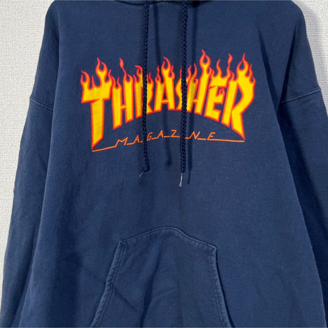 THRASHER(スラッシャー)の【スラッシャー】パーカー　デカロゴ　裏起毛　紺色ネイビー　ビッグロゴ1J メンズのトップス(パーカー)の商品写真