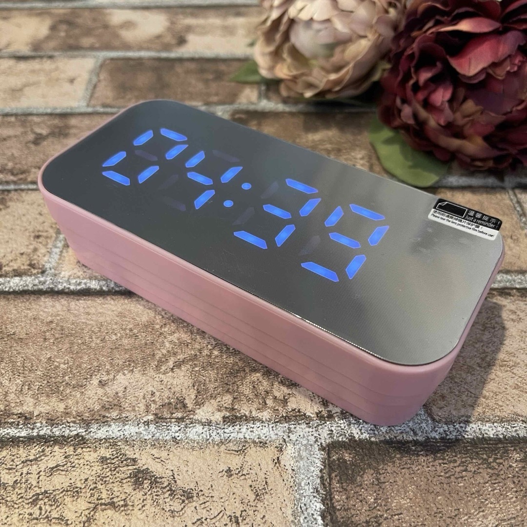 充電式 Bluetooth5.0 ワイヤレス スピーカー 置き時計　ピンク スマホ/家電/カメラのオーディオ機器(スピーカー)の商品写真