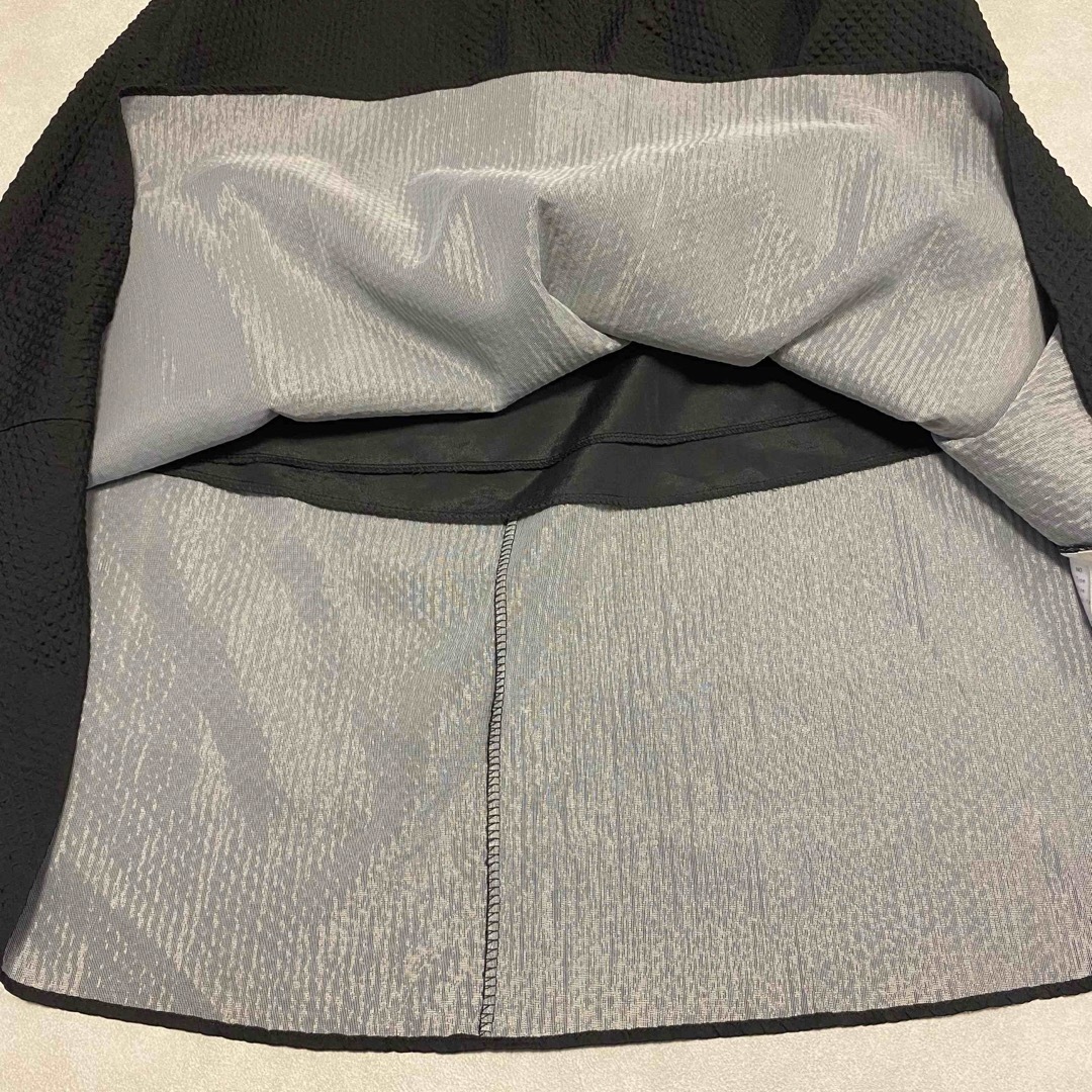 （721） ブラック ミディスカート ぽこぽこ生地  レディースのスカート(ロングスカート)の商品写真