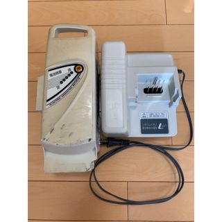 パナソニック(Panasonic)の中古/パナソニック電動自転車バッテリー充電器/13.2Ah NKY451B02B(パーツ)