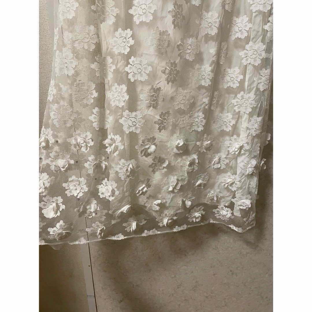 ビンテージロングワンピース 白レース 花 刺繍 ノースリーブ レディースのワンピース(ロングワンピース/マキシワンピース)の商品写真
