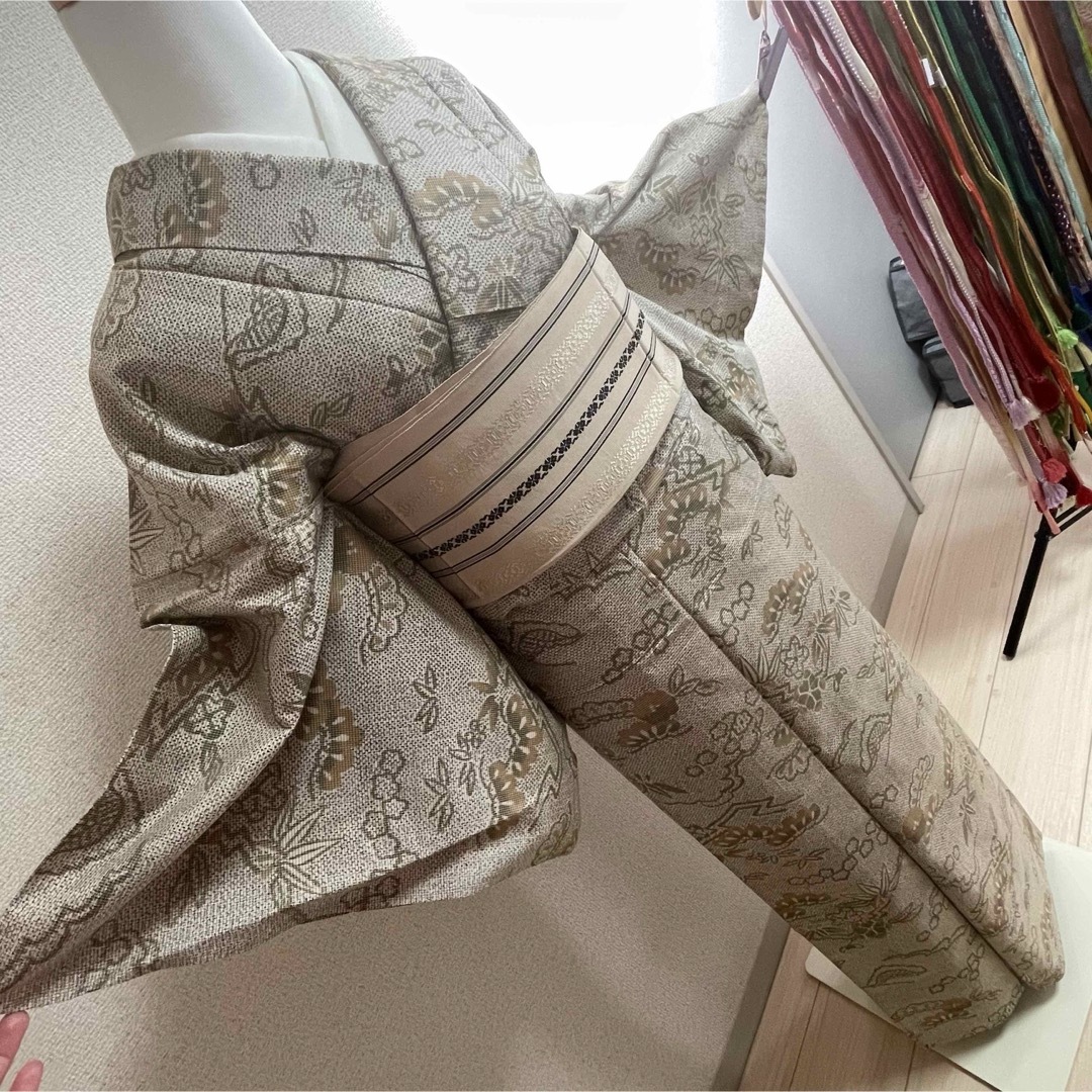 単衣  正絹 小紋 紬  裄64 ベージュ 茶 和服 呉服 きもの kimono レディースの水着/浴衣(着物)の商品写真