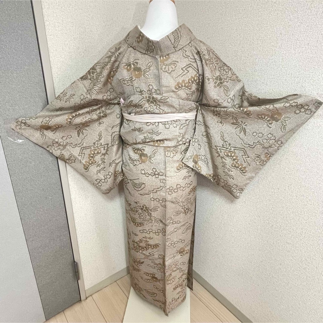 単衣  正絹 小紋 紬  裄64 ベージュ 茶 和服 呉服 きもの kimono レディースの水着/浴衣(着物)の商品写真