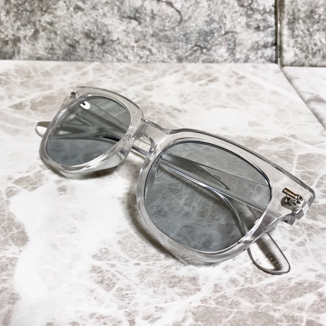トレンド商品！クリアフレーム サングラス グレー メガネ レディースのファッション小物(サングラス/メガネ)の商品写真