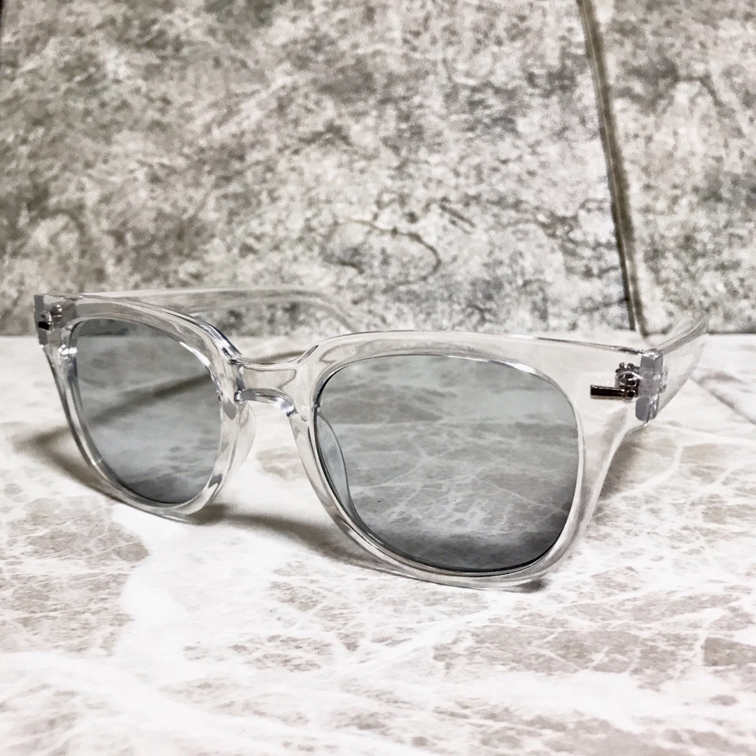 トレンド商品！クリアフレーム サングラス グレー メガネ レディースのファッション小物(サングラス/メガネ)の商品写真