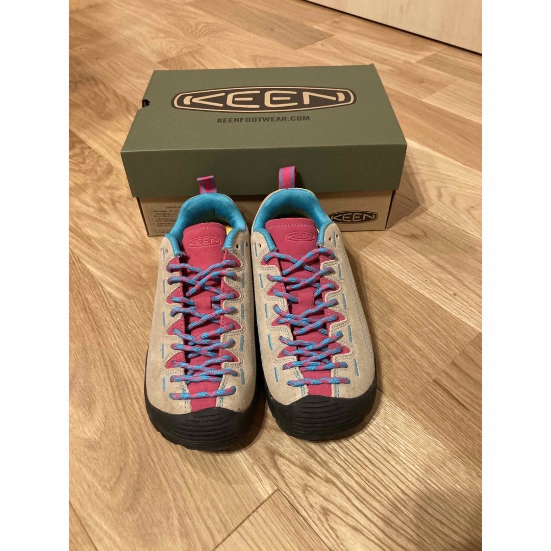 KEEN(キーン)のkeen ジャスパー  24.0 サファリ/ピンクピーコック レディースの靴/シューズ(スニーカー)の商品写真