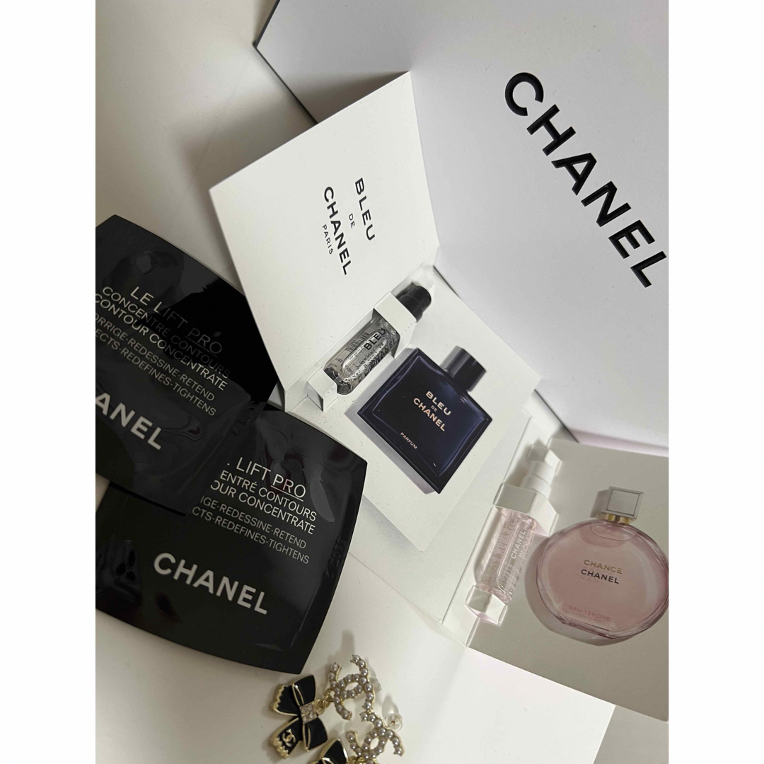 CHANEL(シャネル)のコスメサンプル付き CHANELピアス レディースのアクセサリー(ピアス)の商品写真