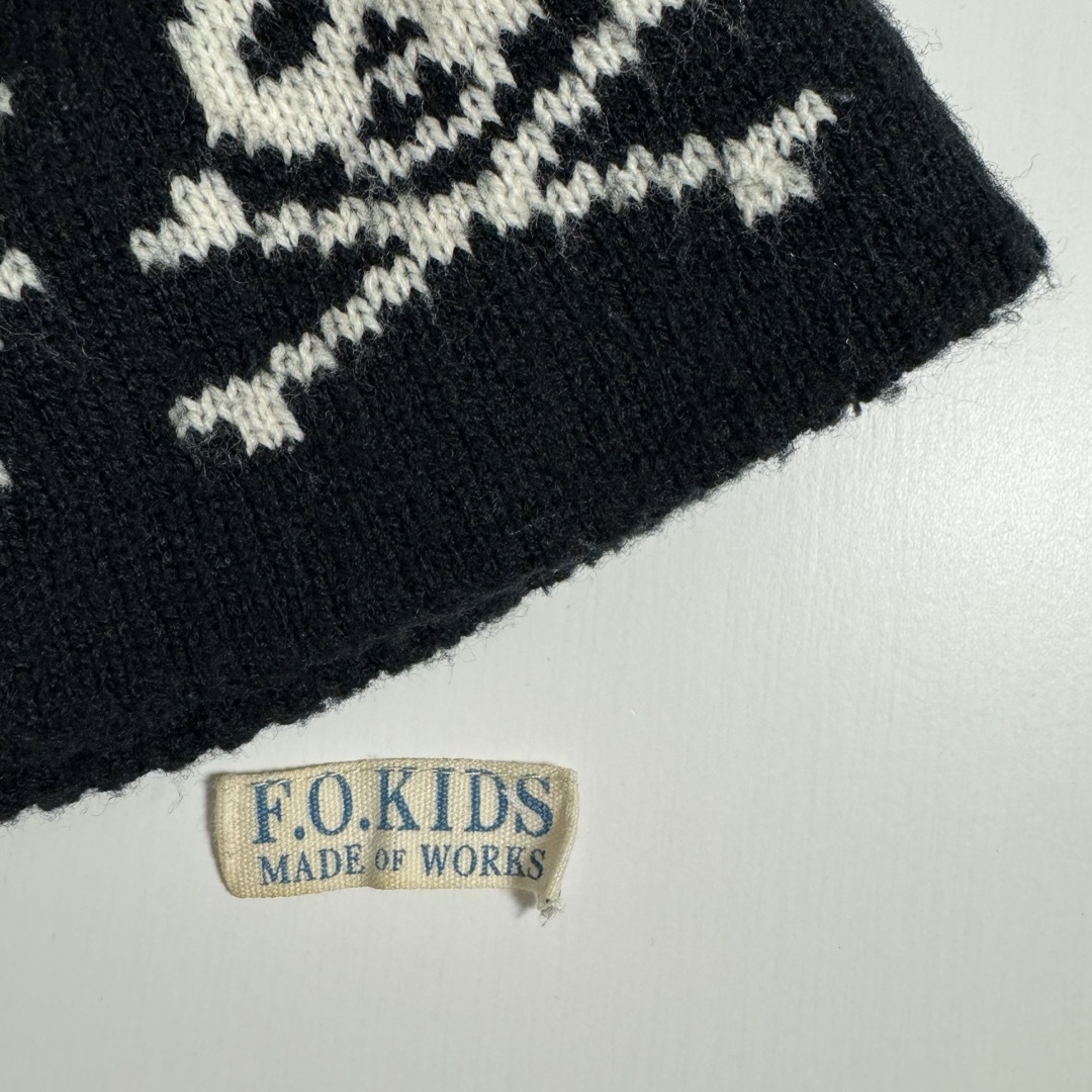 F.O.KIDS(エフオーキッズ)の● F.O.KIDS スカル ボンボン ニット帽 USED ● キッズ/ベビー/マタニティのこども用ファッション小物(帽子)の商品写真