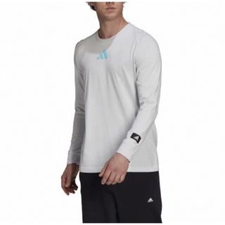 アディダス(adidas)の送料無料 新品 adidas グラフィック 長袖Tシャツ XL ホワイト(Tシャツ/カットソー(半袖/袖なし))