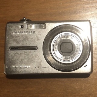 オリンパス(OLYMPUS)のOLYMPUS コンパクトデジタルカメラ　FE-230 7.1(コンパクトデジタルカメラ)