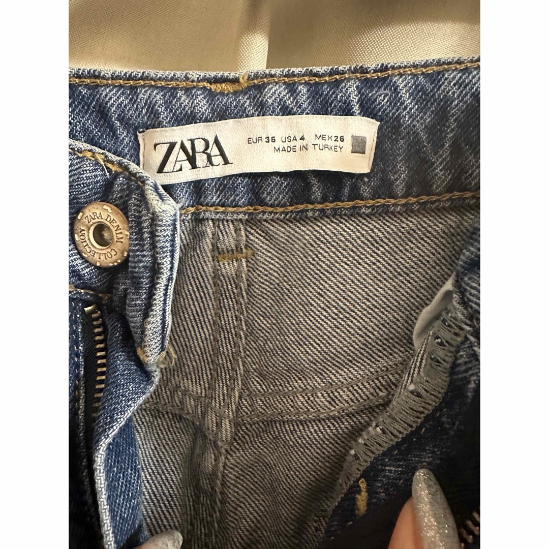 ZARA パンツ レディースのパンツ(カジュアルパンツ)の商品写真