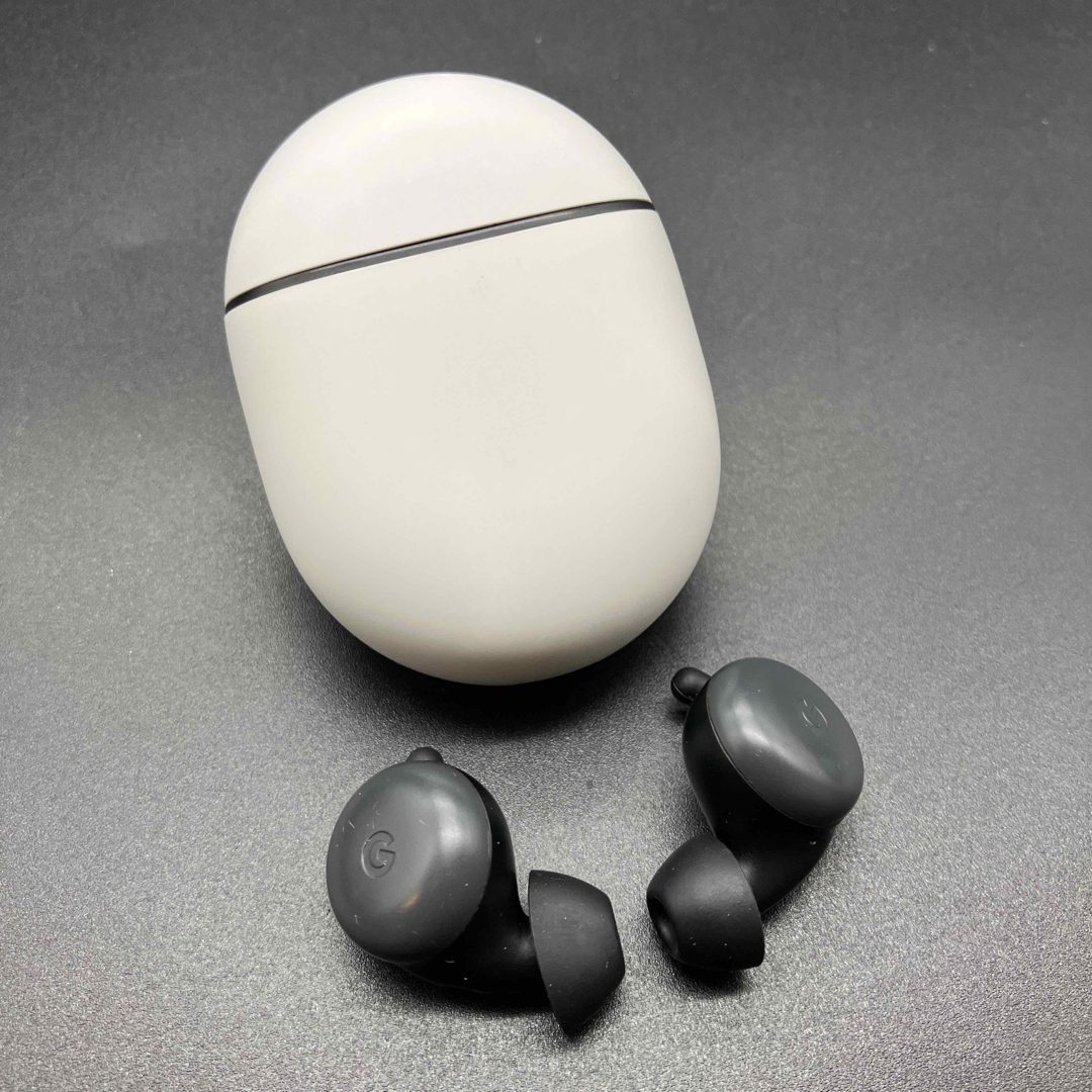 Google(グーグル)の即決 Google Pixel Buds ワイヤレスイヤホン スマホ/家電/カメラのオーディオ機器(ヘッドフォン/イヤフォン)の商品写真