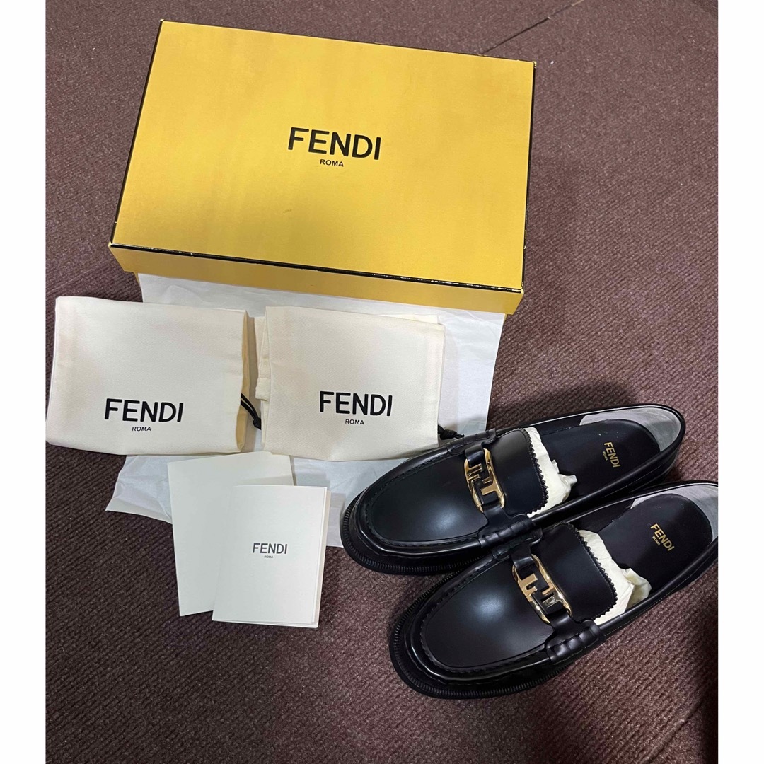 FENDI(フェンディ)のFENDI ローファー 新品未使用 レディースの靴/シューズ(ローファー/革靴)の商品写真