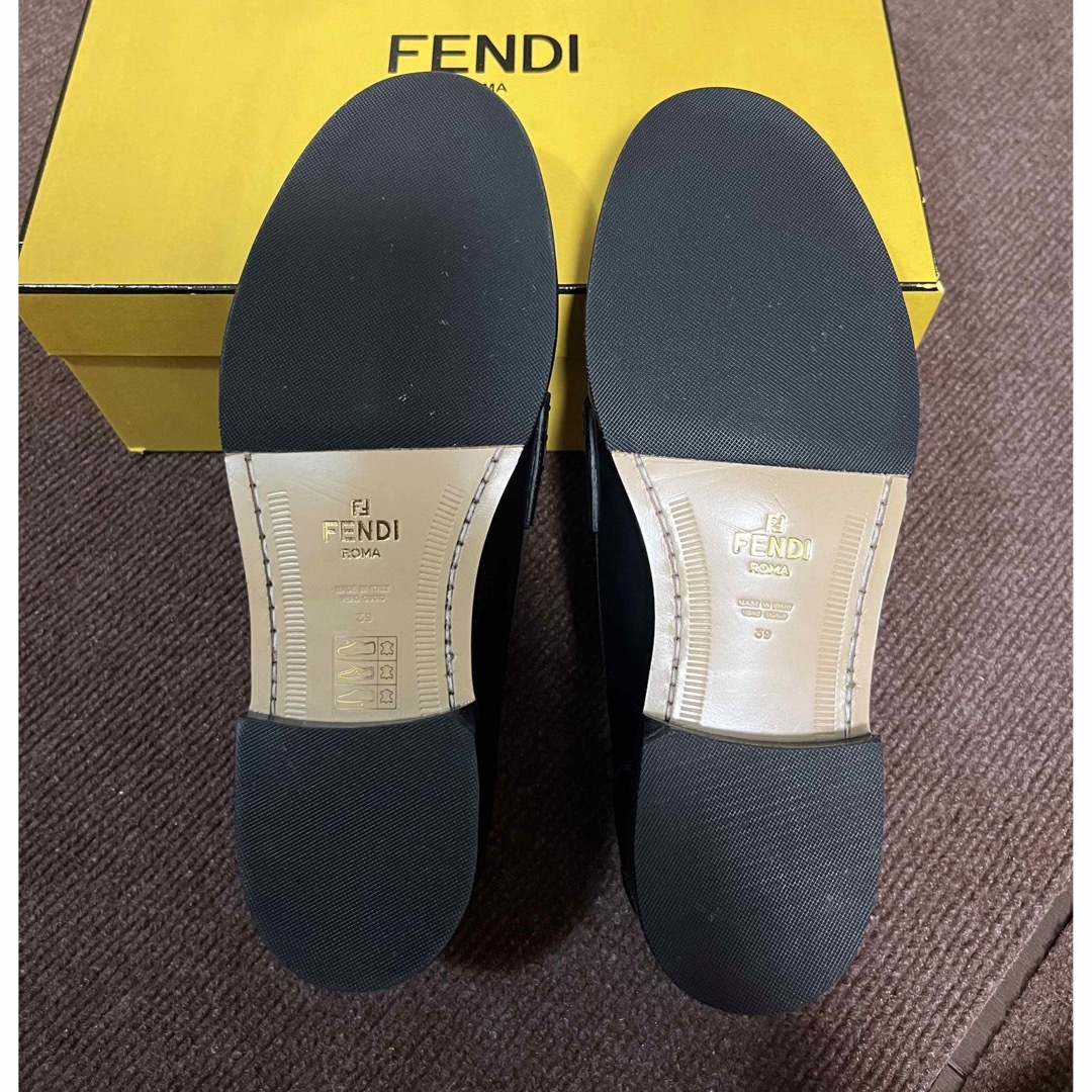 FENDI(フェンディ)のFENDI ローファー 新品未使用 レディースの靴/シューズ(ローファー/革靴)の商品写真