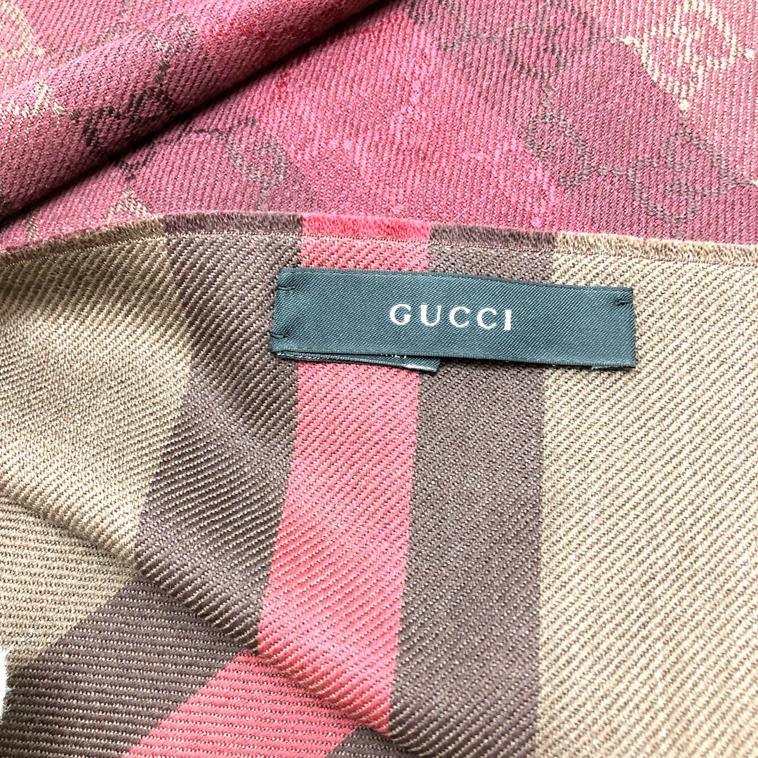 Gucci(グッチ)のGUCCI グッチ マフラー シェリーライン ワインレッド GG柄 レディースのファッション小物(マフラー/ショール)の商品写真