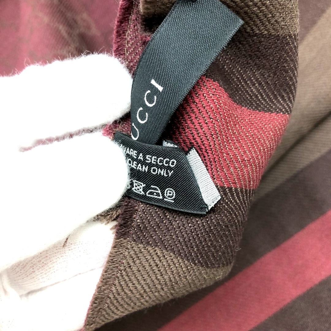 Gucci(グッチ)のGUCCI グッチ マフラー シェリーライン ワインレッド GG柄 レディースのファッション小物(マフラー/ショール)の商品写真