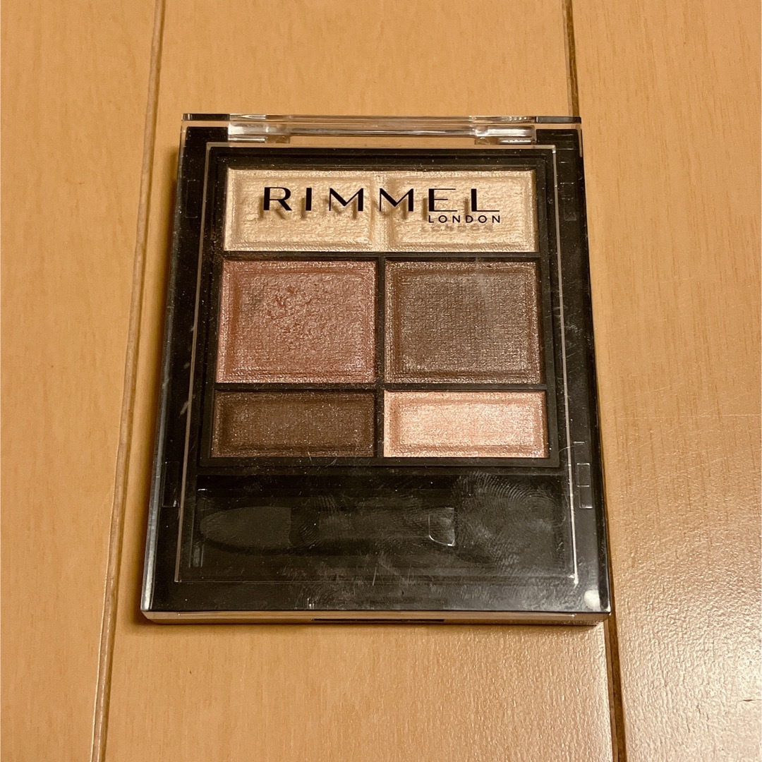 RIMMEL(リンメル)のRIMMEL ワンダースウィートアイシャドウ 004 ストロベリーショコラ コスメ/美容のベースメイク/化粧品(アイシャドウ)の商品写真