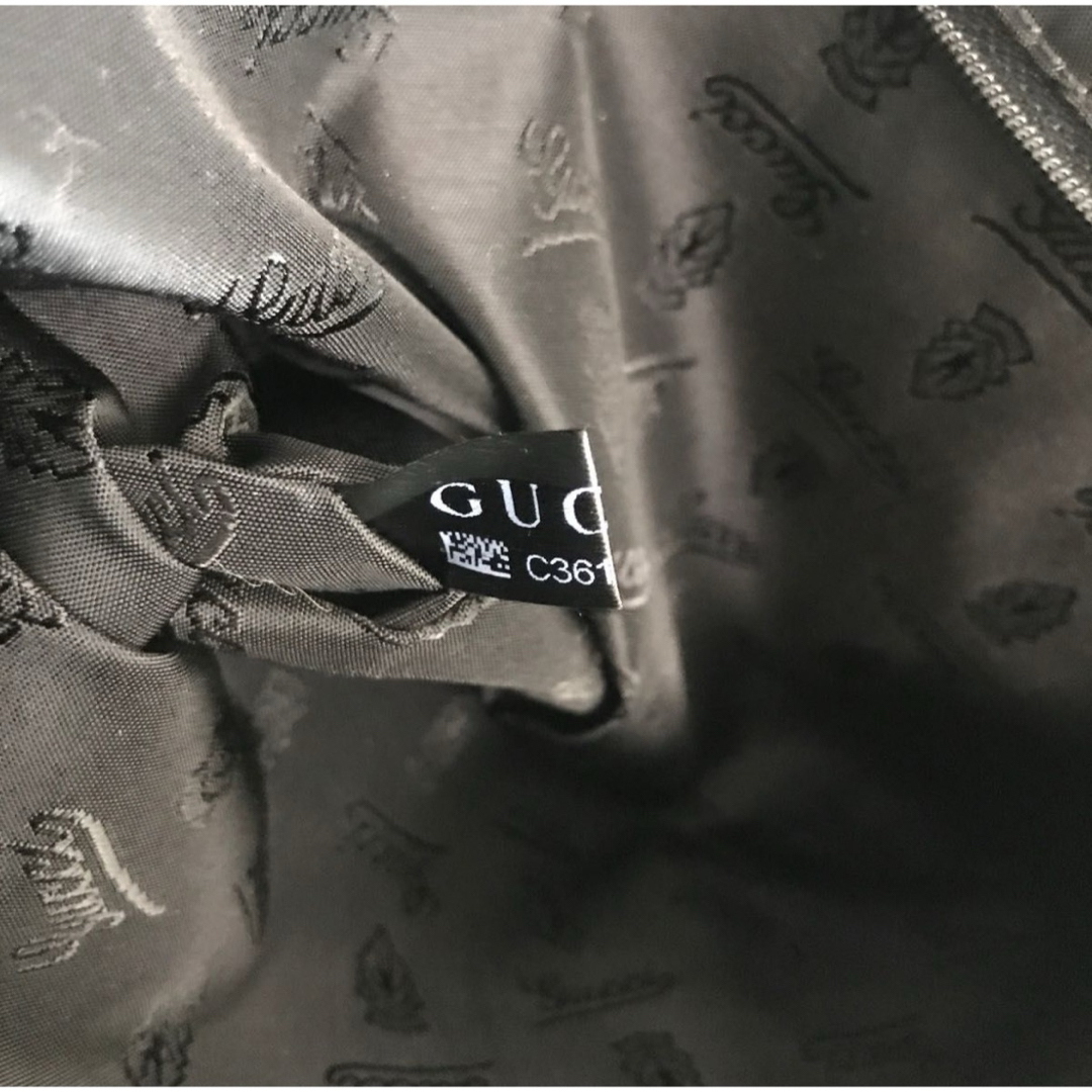 極美品 GUCCI グッチ GGキャンバストートバッグ チャーム付 黒 極美品 GUCCI グッチ GGキャンバストートバッグ チャーム付 黒