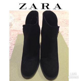 ザラ(ZARA)の★ZARA ブーティ ブラックスウェード 2015 キレイです★(ブーティ)