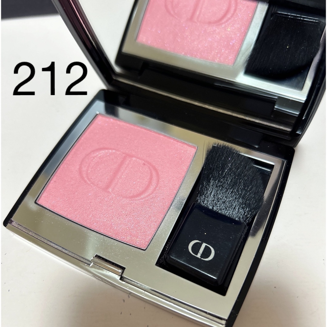 Christian Dior(クリスチャンディオール)のディオールスキンルージュブラッシュ212 コスメ/美容のベースメイク/化粧品(チーク)の商品写真