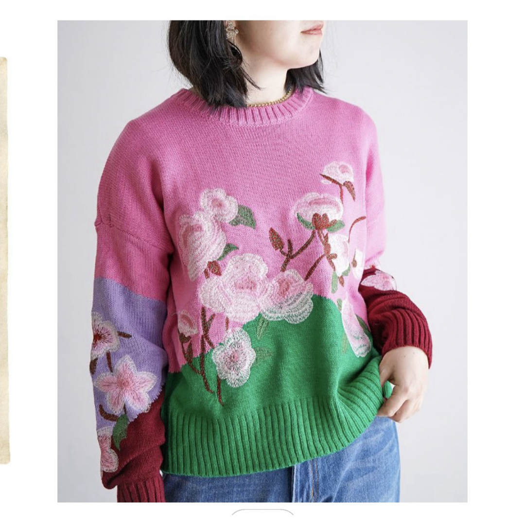 「cawaii french」ビビットカラーの刺繍花ニット 【ピンク】 レディースのトップス(ニット/セーター)の商品写真