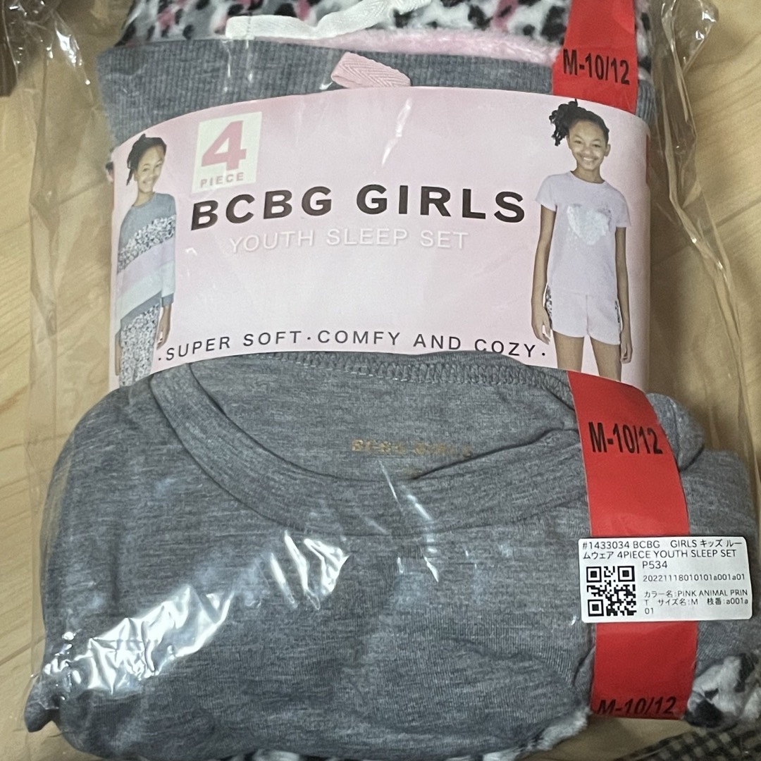 コストコ(コストコ)のBCBG GIRLS キッズ ルームウェア 4PIECE パジャマ キッズ/ベビー/マタニティのキッズ服女の子用(90cm~)(パジャマ)の商品写真