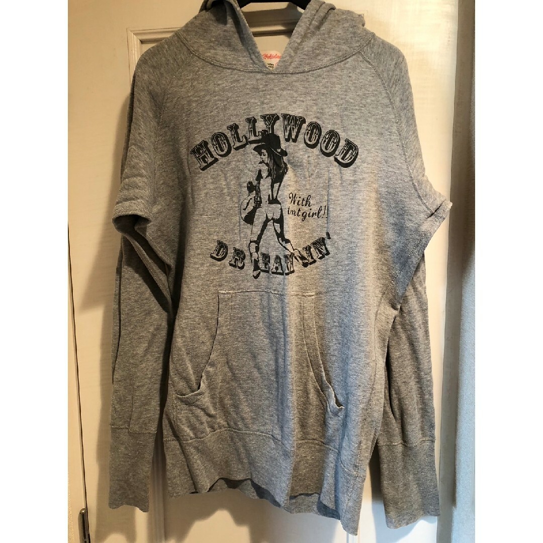 TMT(ティーエムティー)の【中古品・古着】TMT HOLLYWOOD DREAM IN' 薄生地パーカー メンズのトップス(パーカー)の商品写真