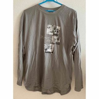 ハニーズ(HONEYS)のハニーズ バックロング レトロプリントシャツ くすみグリーン M(Tシャツ(長袖/七分))