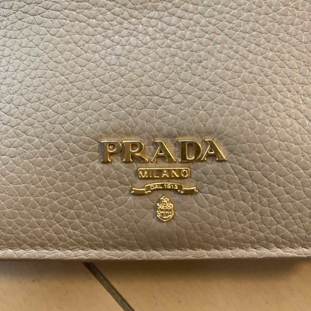 PRADA(プラダ)のPRADA プラダ　財布　二つ折り　折り財布　レザー　革　正規品　バイカラー レディースのファッション小物(財布)の商品写真