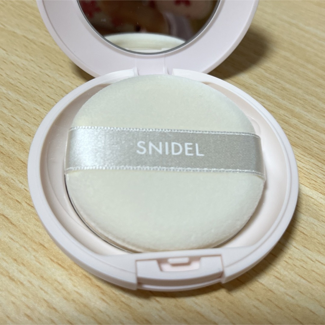 SNIDEL(スナイデル)のスナイデルパウダー コスメ/美容のベースメイク/化粧品(フェイスパウダー)の商品写真