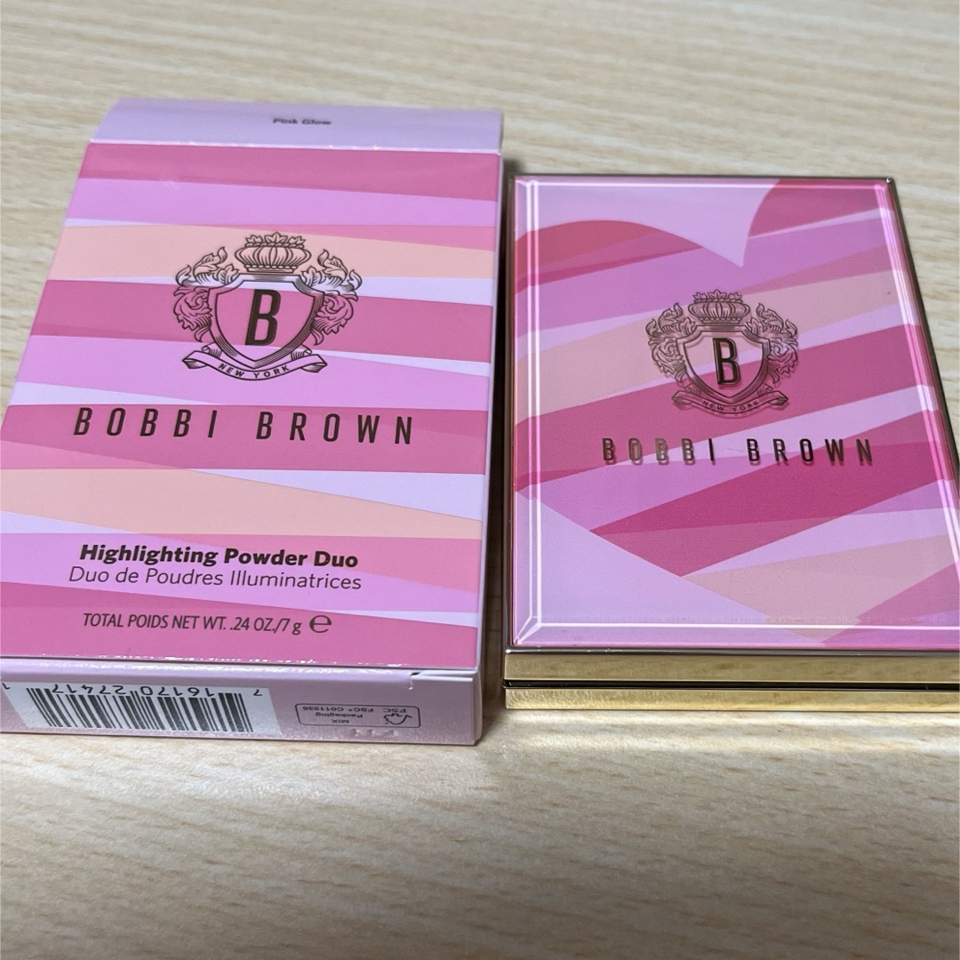 BOBBI BROWN(ボビイブラウン)の限定フェイスパウダー コスメ/美容のベースメイク/化粧品(フェイスパウダー)の商品写真